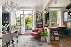Kitchen/Dining Room- click for photo gallery